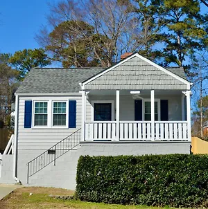 Newly Renovated 3Br Whole House Rental Near Downtown Raleigh! Walk Everywhere! Exterior photo