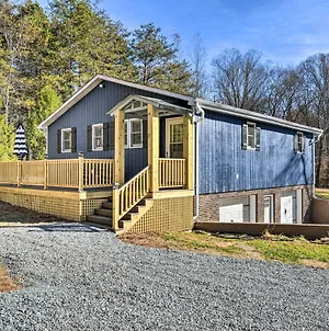 Yadkinville Charming Yadkin Valley Cottage With Deck And Yard Exterior photo