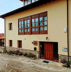 בית הארחה קיו 	Casa Pelayin Exterior photo