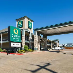 Quality Inn & Suites - גארלנד Exterior photo