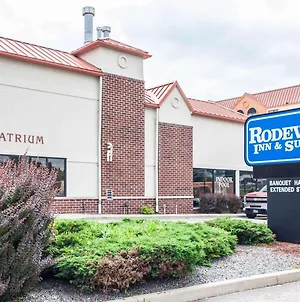 Rodeway Inn & Suites Milwaukee Airport Exterior photo