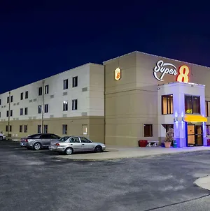 מלון Super 8 By Wyndham Wichita North Exterior photo