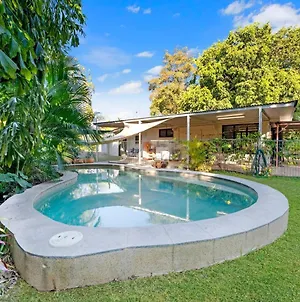 Tropical Tranquillity - Spacious Poolside Cottage Nightcliff Exterior photo