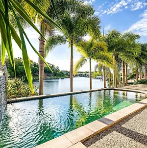 הוילה Stuart Park Luxe Bayview Oasis With Dream Waterfront Pool Exterior photo