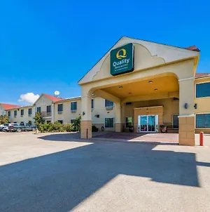 Quality Inn And Suites טרל Exterior photo