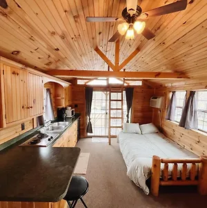הוילה Mifflinburg Deluxe Cabin6 Within Campground Exterior photo