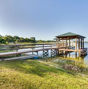 Lakefront Tavares Cabin With Deck, Patio And Dock! Exterior photo