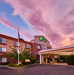 Holiday Inn Express Hotel & Suites Medford-Central Point, An Ihg Hotel Exterior photo