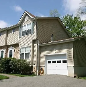 Boonton Cozy Duplex With 2 Bedrooms, Office And Finished Basement Exterior photo