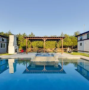 הוילה Whitney Retreat With Shared Outdoor Pool And Hot Tub! Exterior photo
