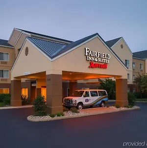 Fairfield Inn & Suites By Marriott Allentown Bethlehem/Lehigh Valley Airport Exterior photo