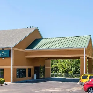 Centerville Quality Inn & Suites Exterior photo