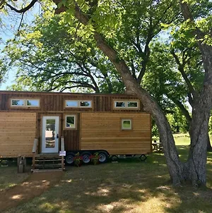 הוילה Montana Escape Elegant Tiny House In Waco Near Magnolia Exterior photo