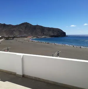גראן טאראחל Atico En Primera Linea De Playa Exterior photo