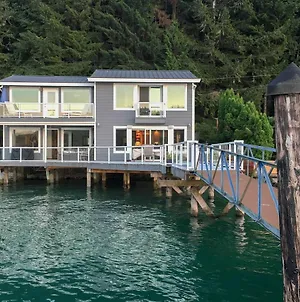 Union Waterfront Home On Gold Coast Of Hood Canal! Exterior photo