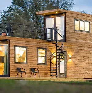 Bellmead Cool River "Helm" Container Home Exterior photo